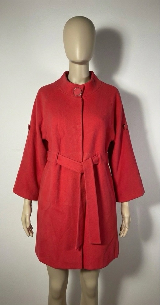 Manteau en laine avec doublure jamais porté importé