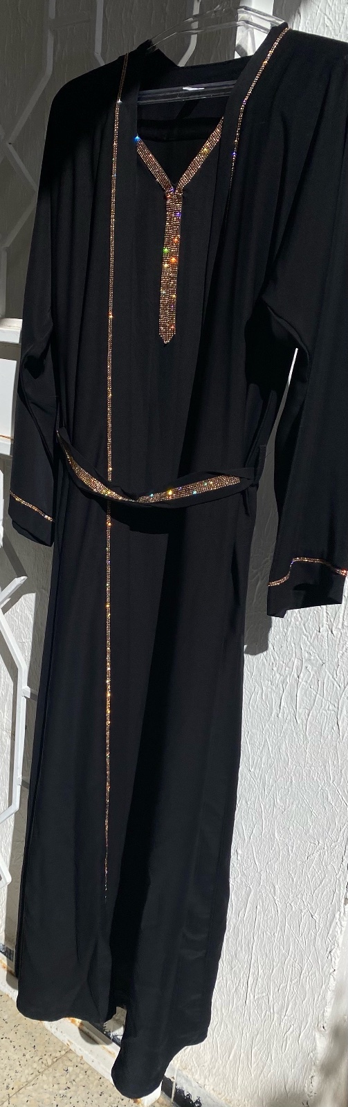 Magnifique Abaya incustrée de swarovski importée de Kuwait Jamais Portée