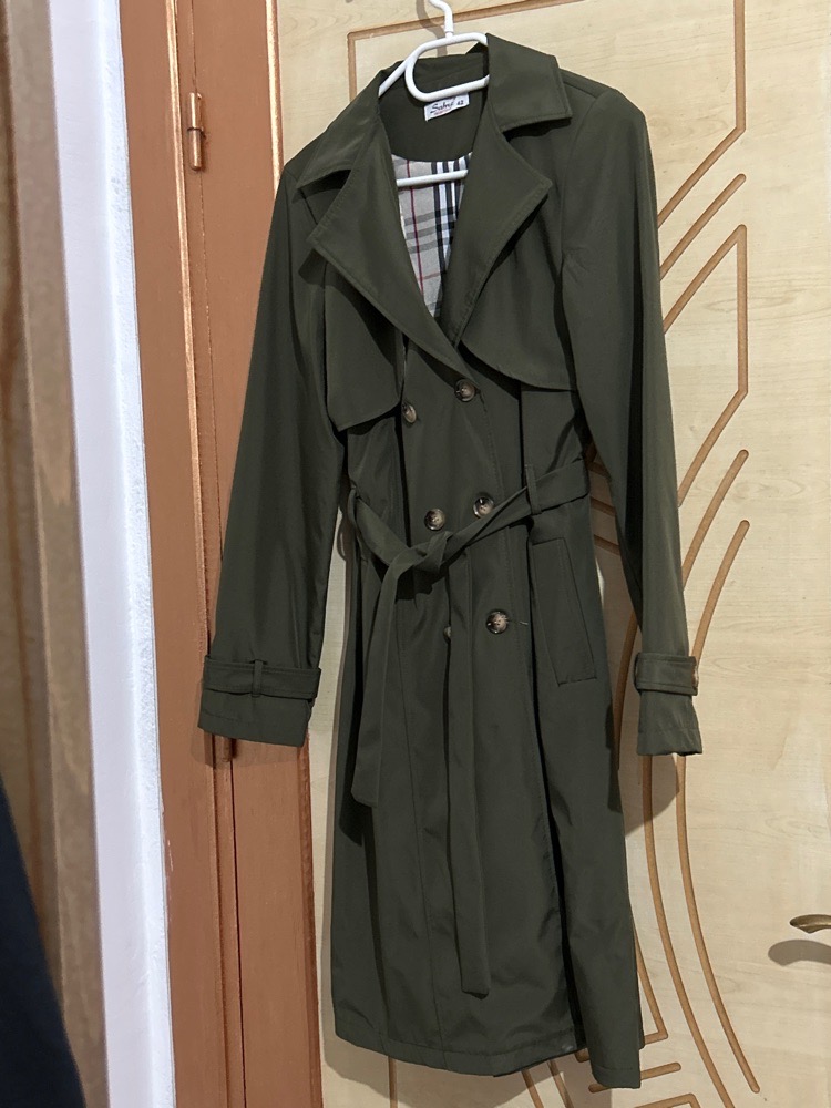 Trench vert millitaire