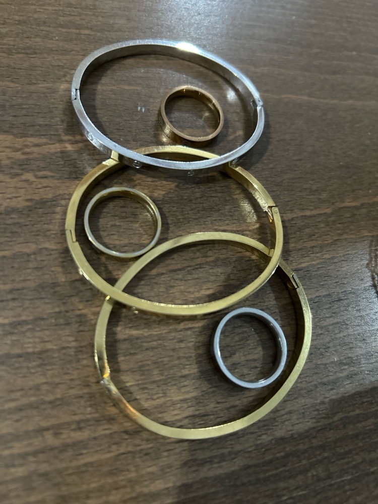 Bracelets jonc et bagues