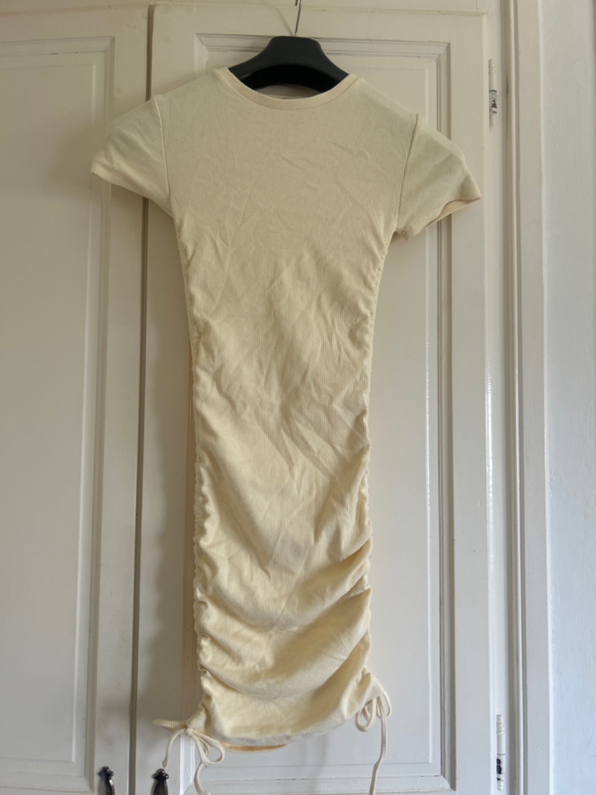 Robe butter yellow