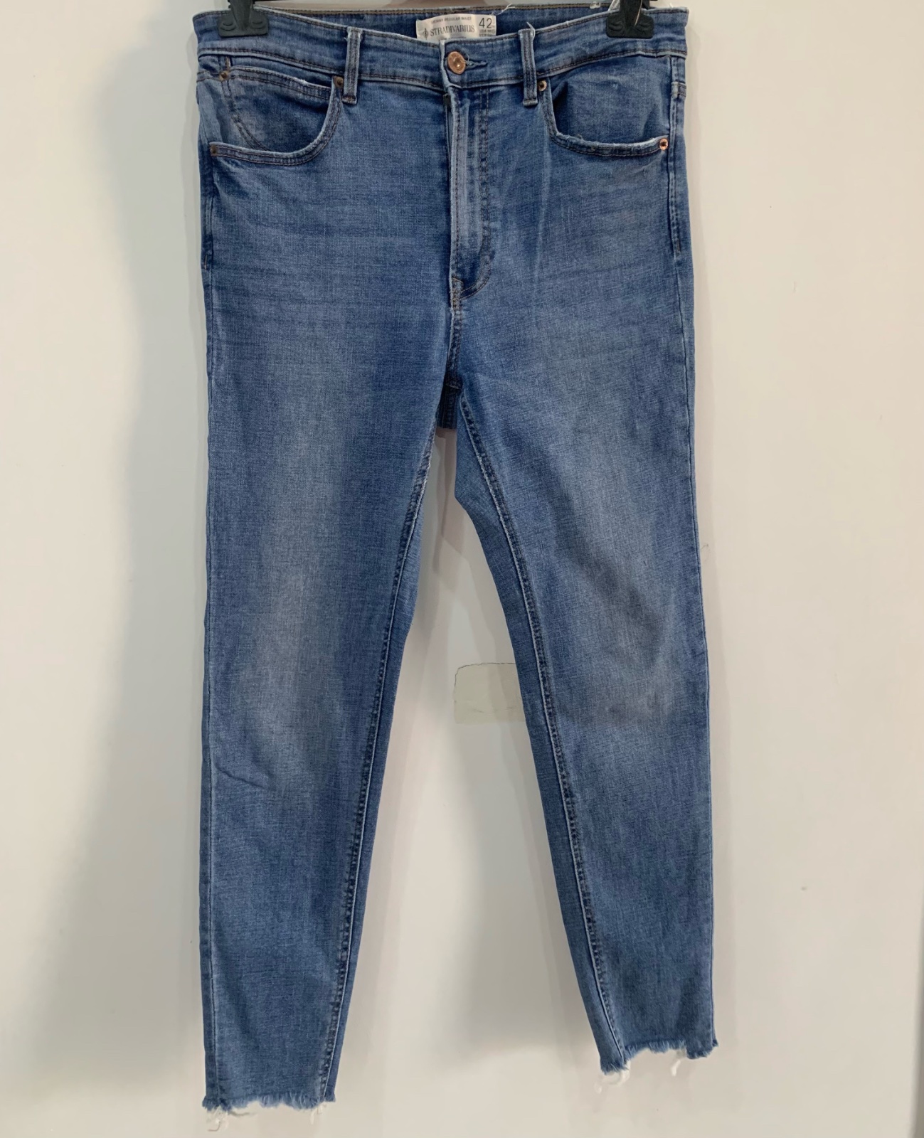 Je mets en vente un djean STRADIVARIUS