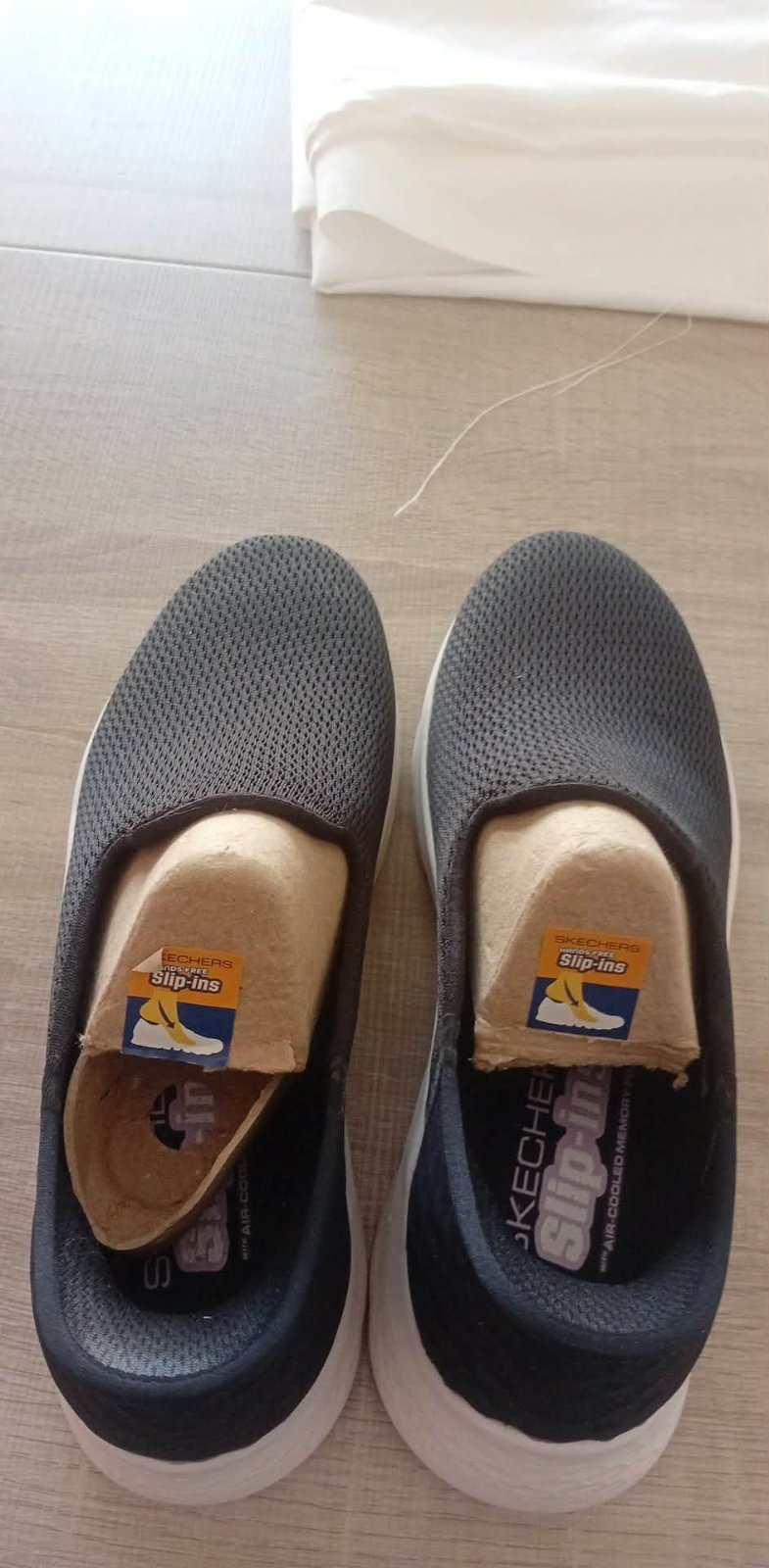 Chaussures Sketchers neuves