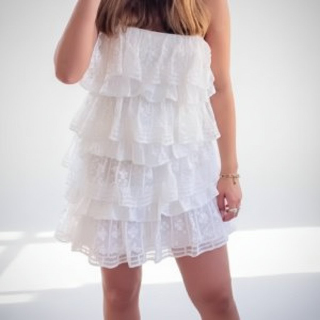 Robe en blanc zara