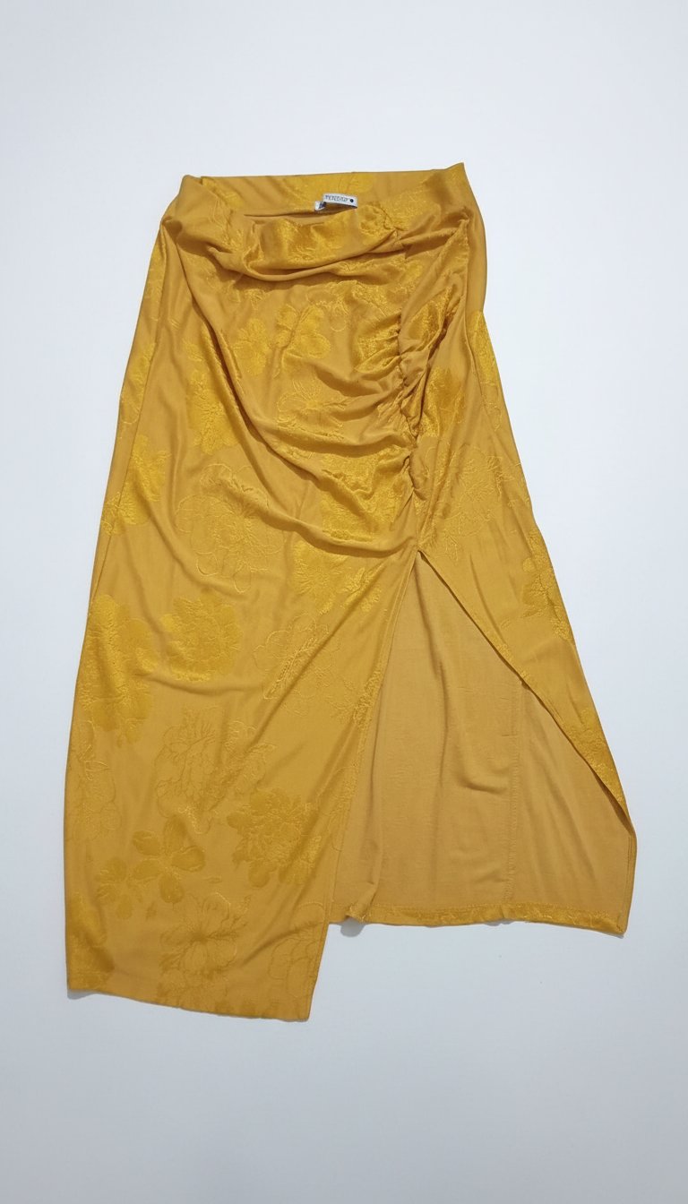 Jupe en jaune zara