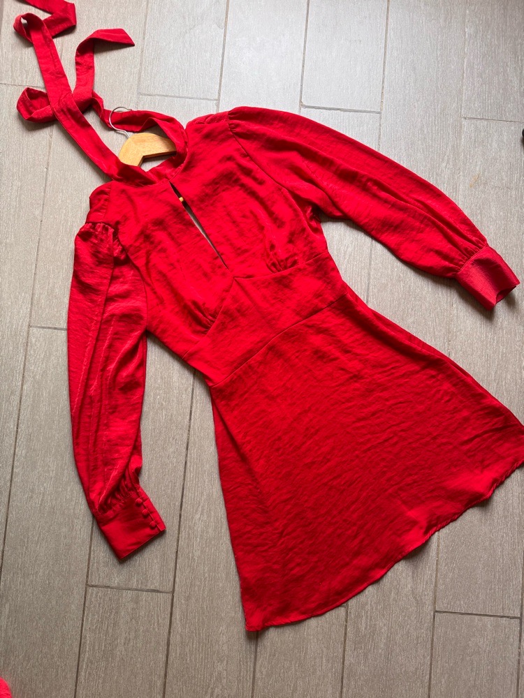 Robe satine rouge hm