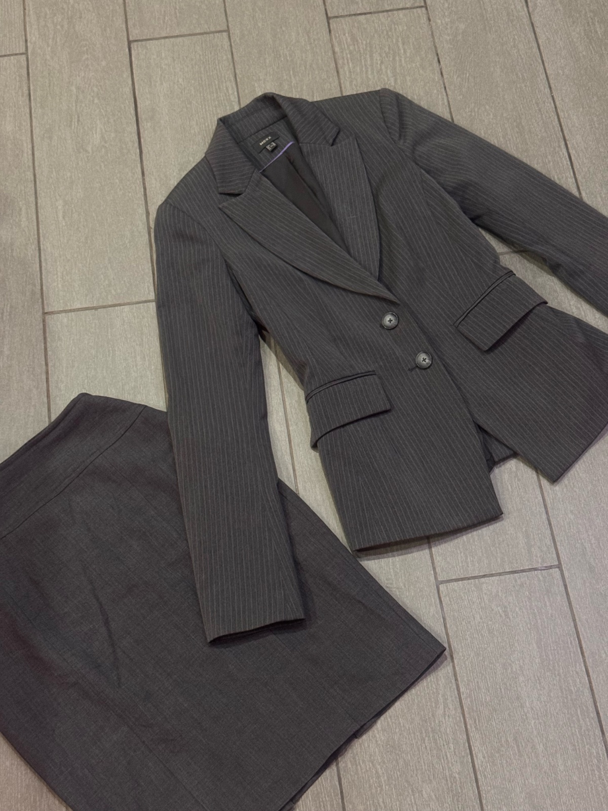 Ensemble gris femme tres classe