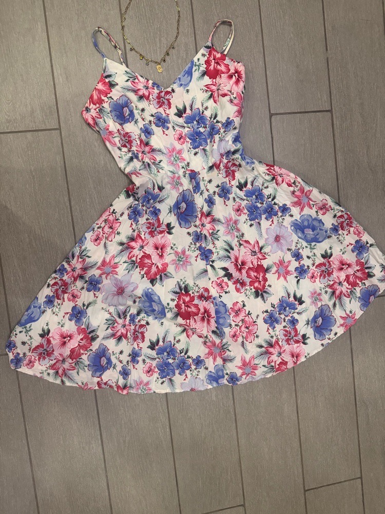 Robe fleur effet acrylique