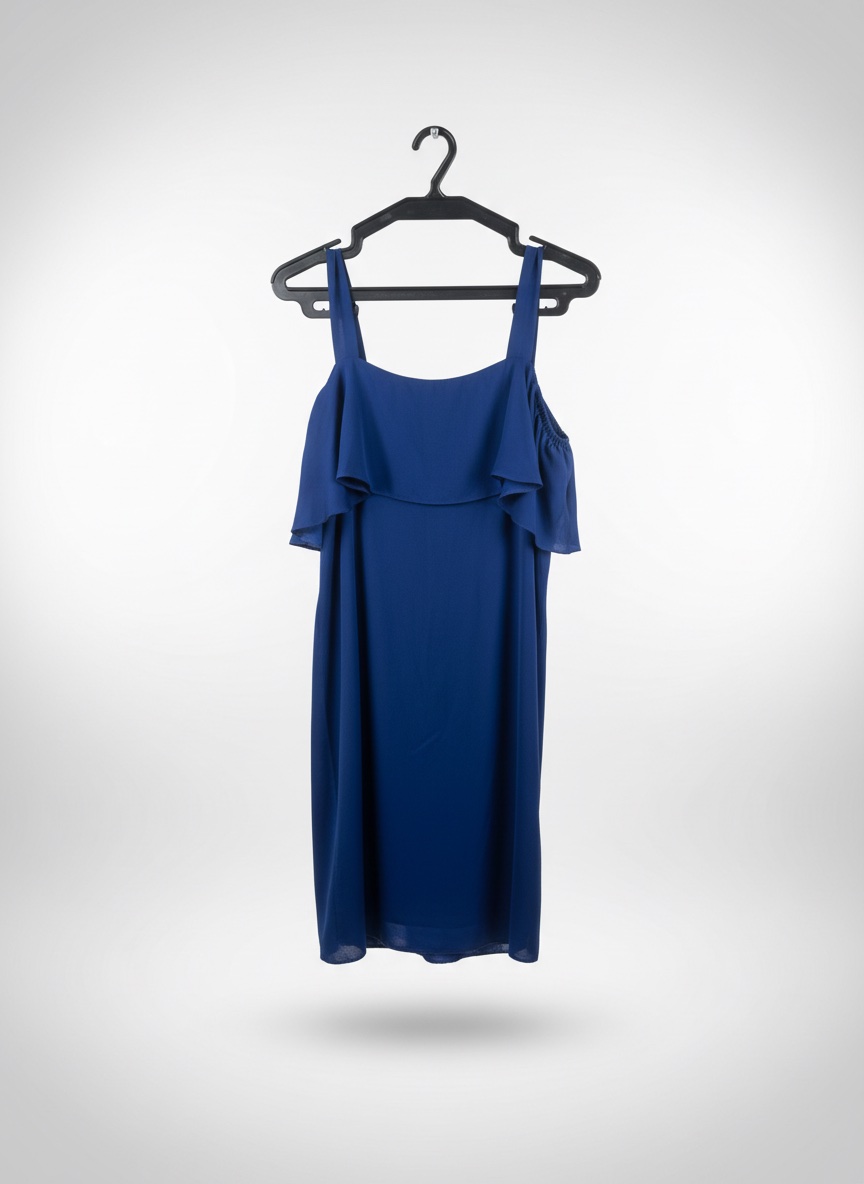 Robe courte couleur Bleu bic tres legere taille 40