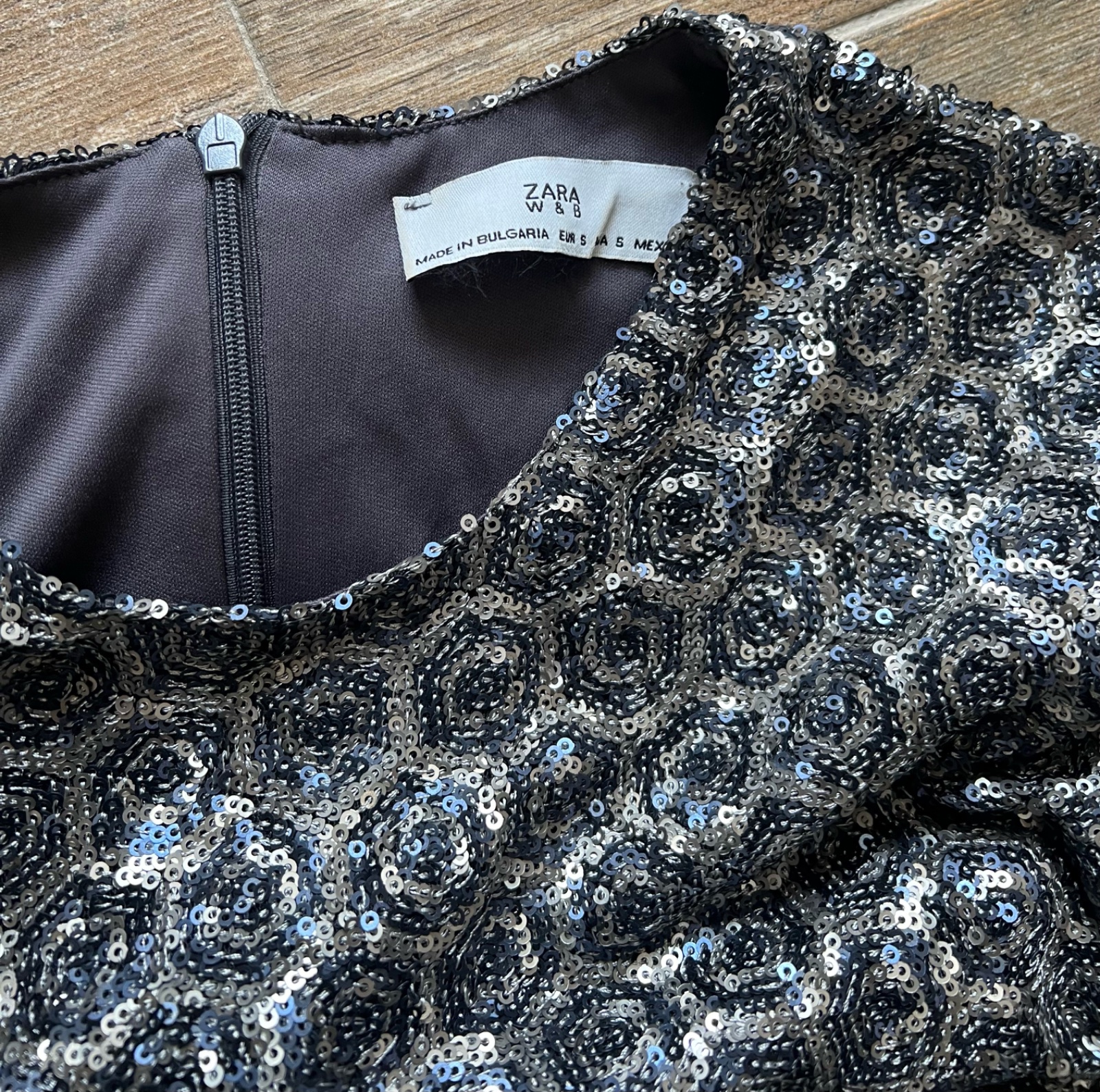 Robe à sequin Zara taille S tres peu portée
