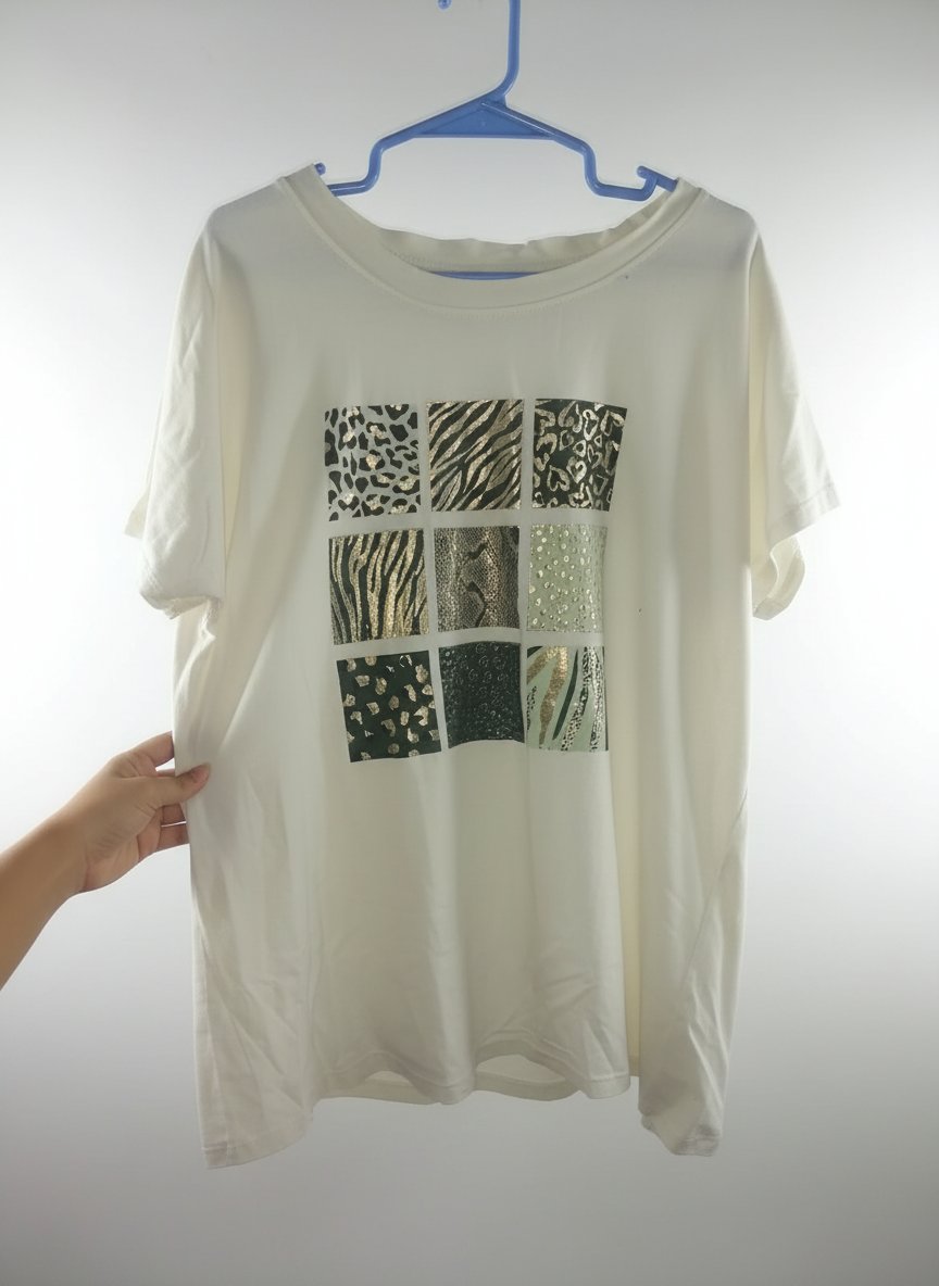 White t-shirt 
