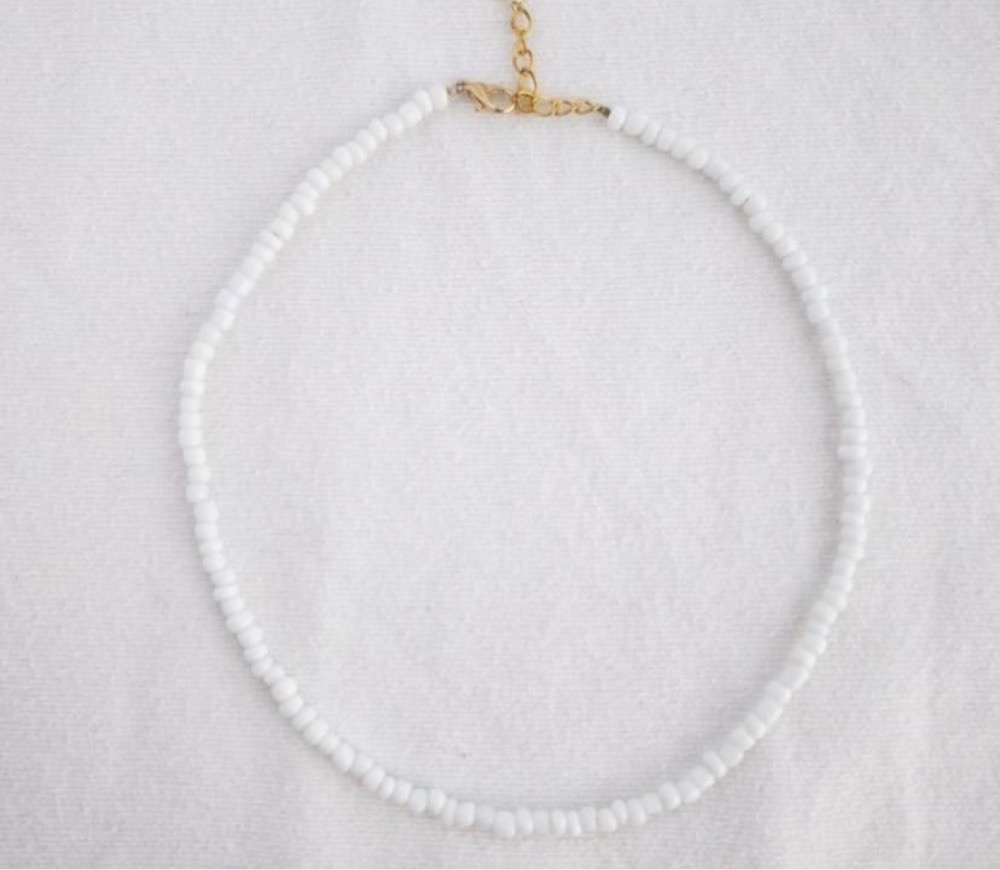 collier simple blanc 🤍