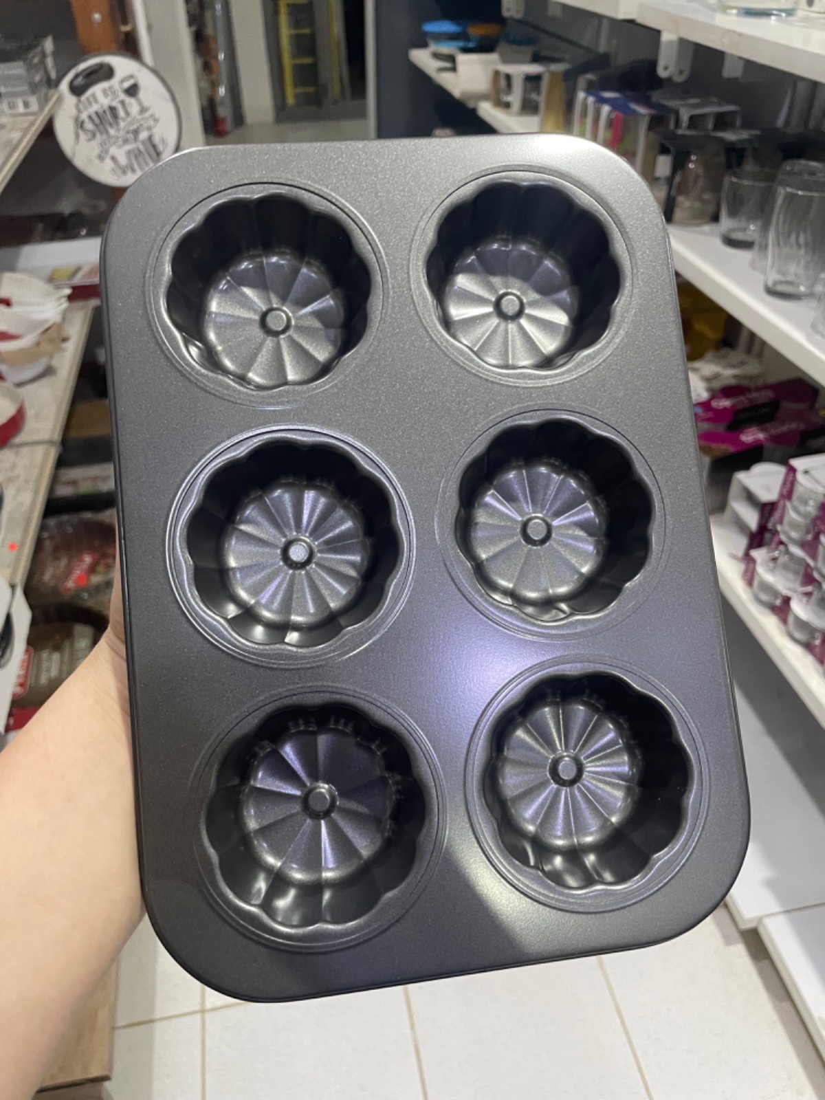 Moule a 6 case madline 