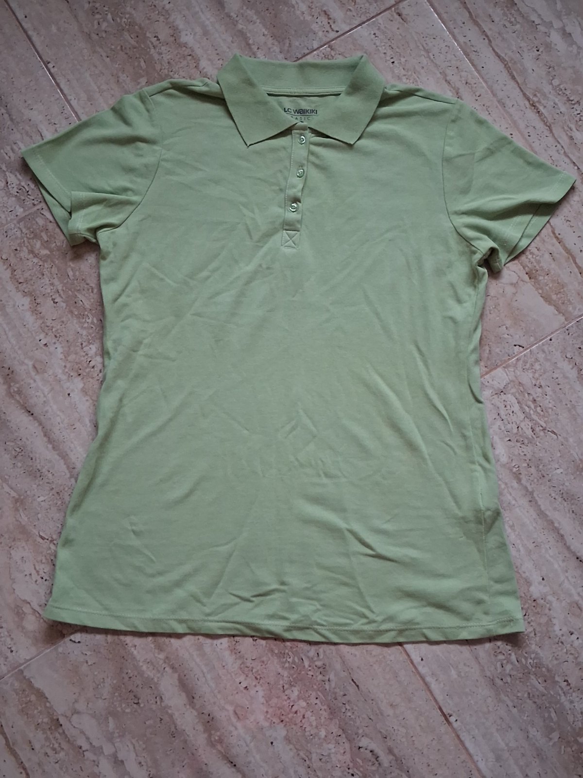 T-shirt polo