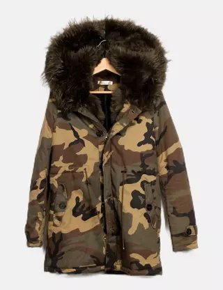 Manteau d’hiver pour femme camouflage avec capuche en fourrure