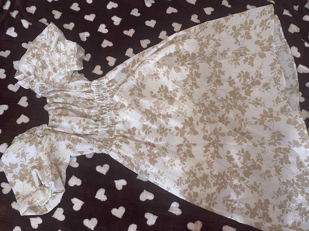 Robe beige floral 