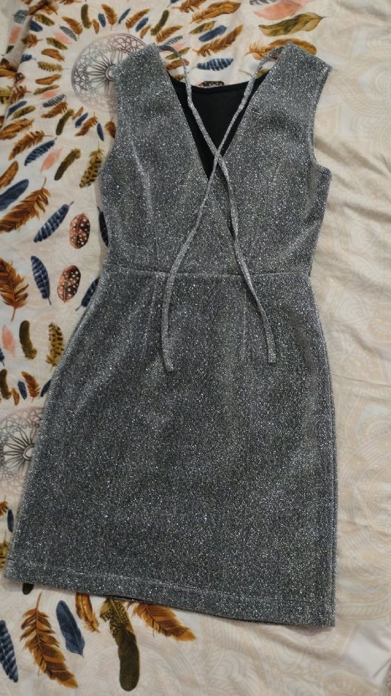 Robe argentée scintillante 