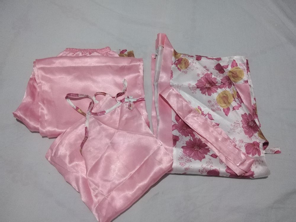 Pyjamas satın en rose taille standards 