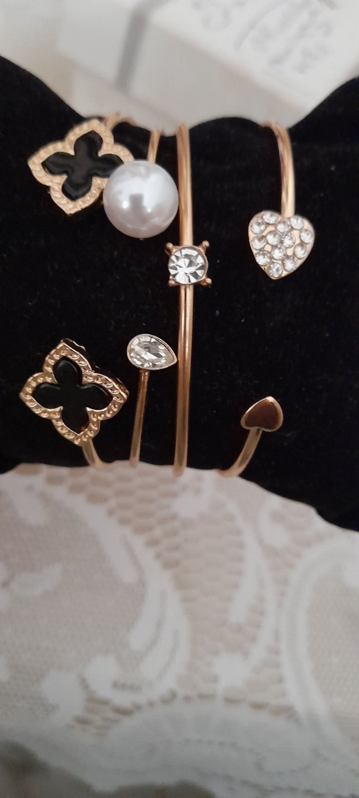Lot de 4 gourmettes en doré