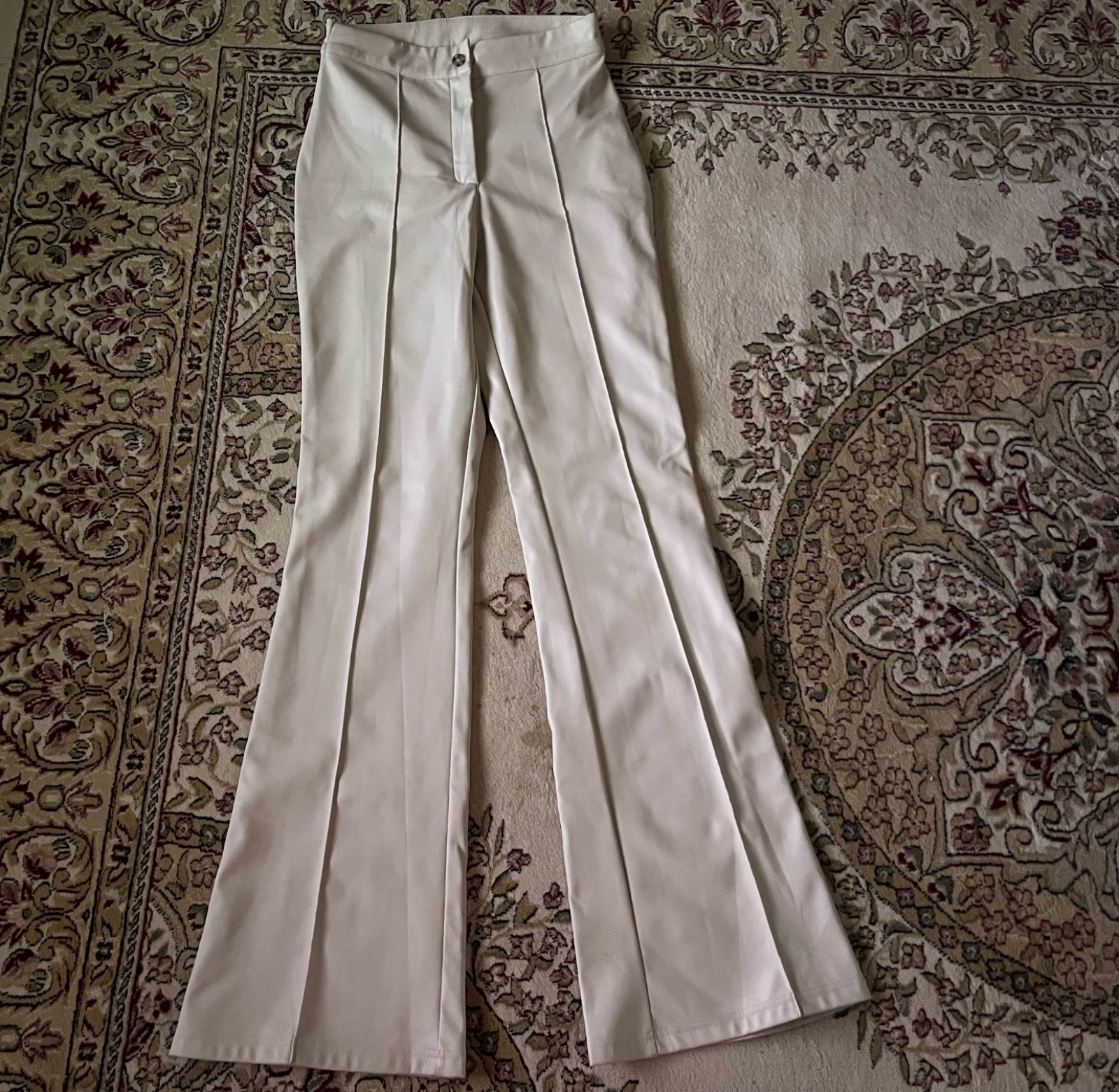 Pantalon faux cuire beige
