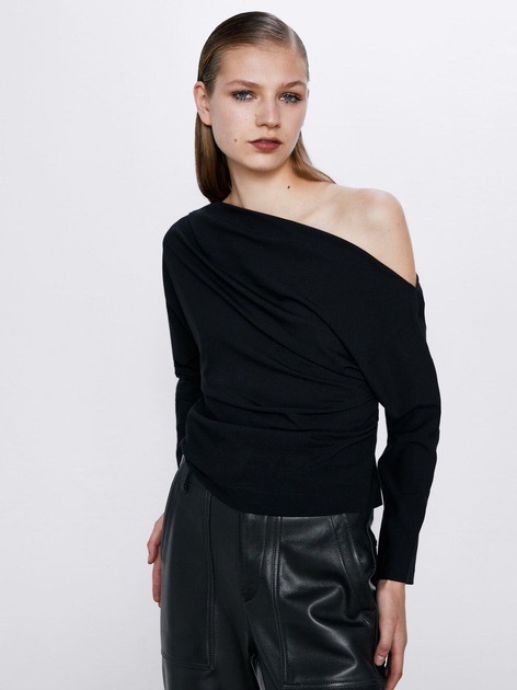 ZARA WOMAN BLACK RUCHED TOP