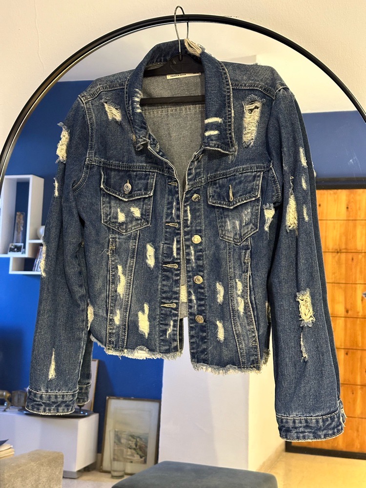 veste en jean dechiré