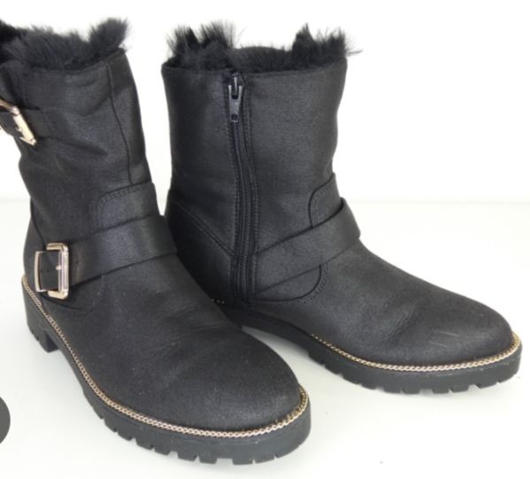 Bottes femme noir (petit défaut photo 4) 