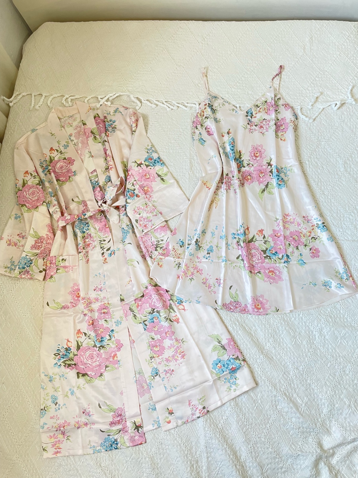 Ensemble de nuisette et peignoir