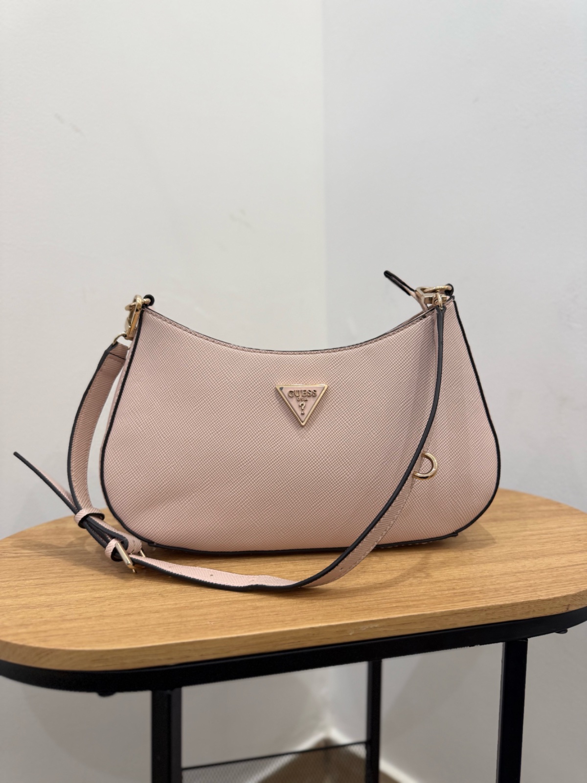 Guess Authentique 