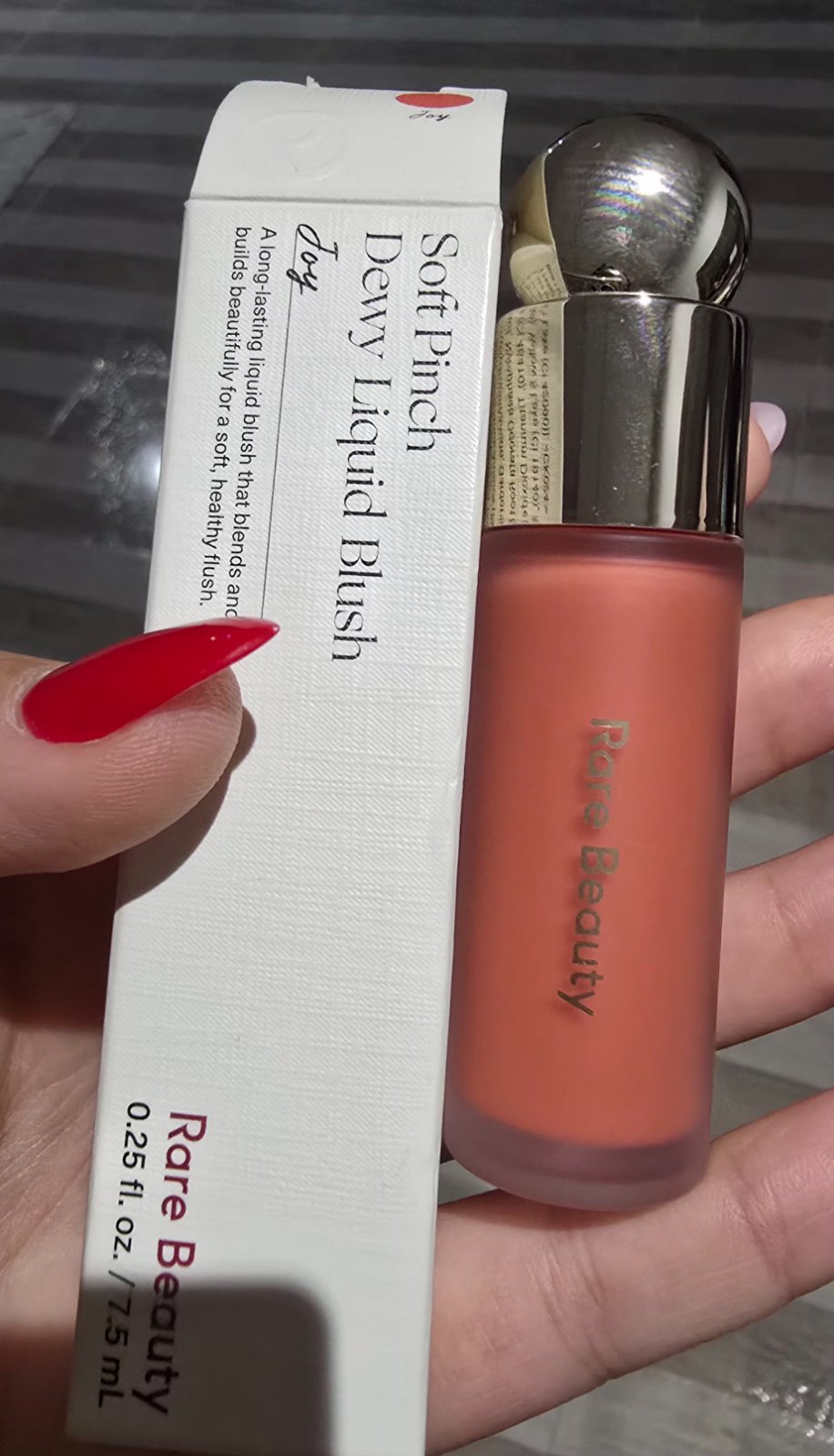 Rare beauty blush cacheté