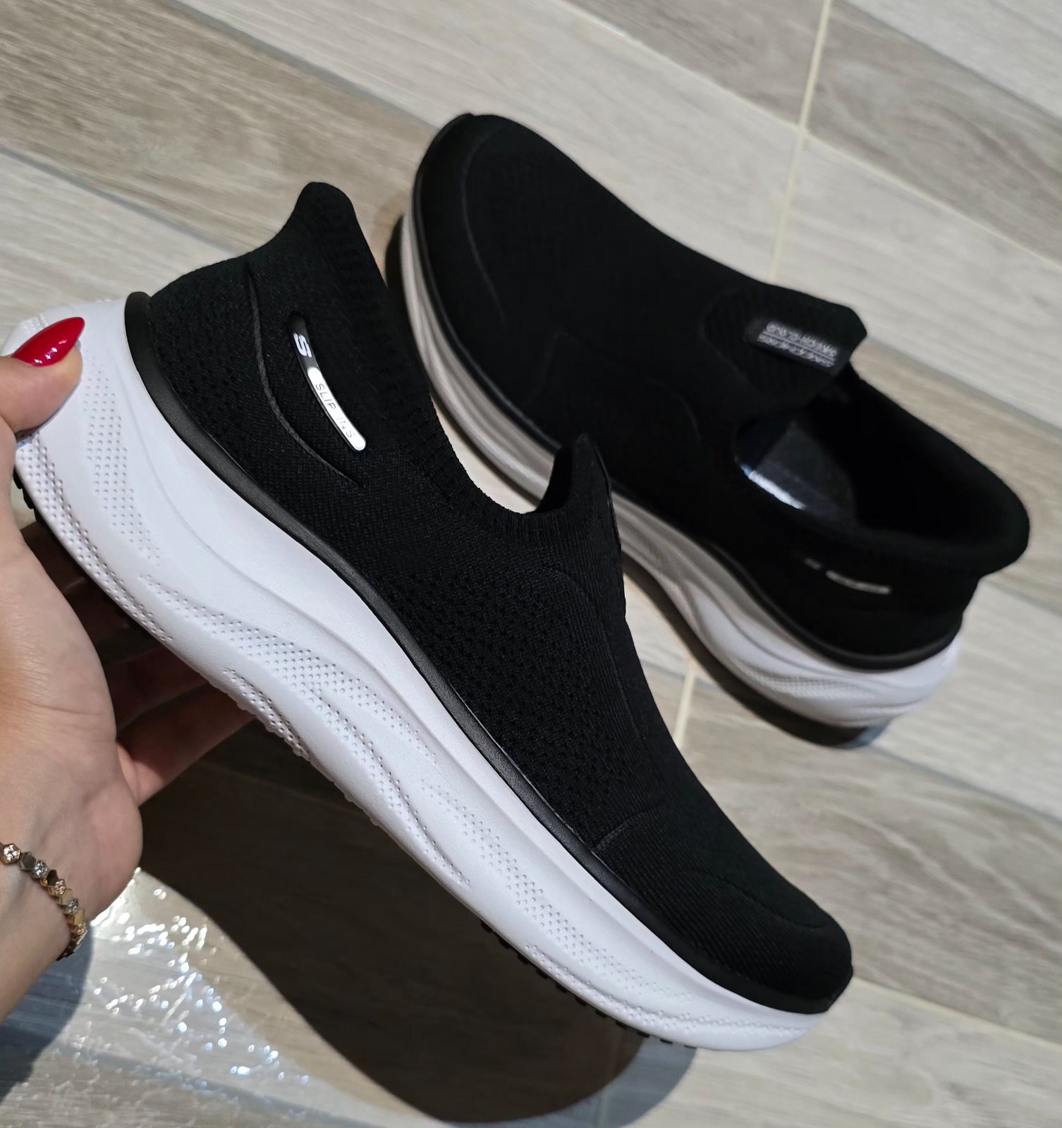 Basket Skechers neuve