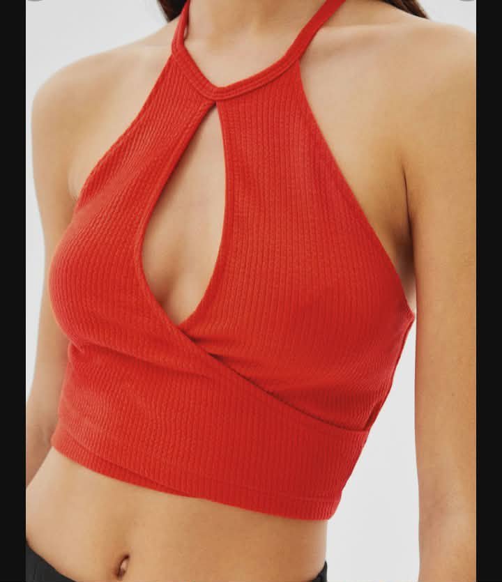 Crop top bershka 