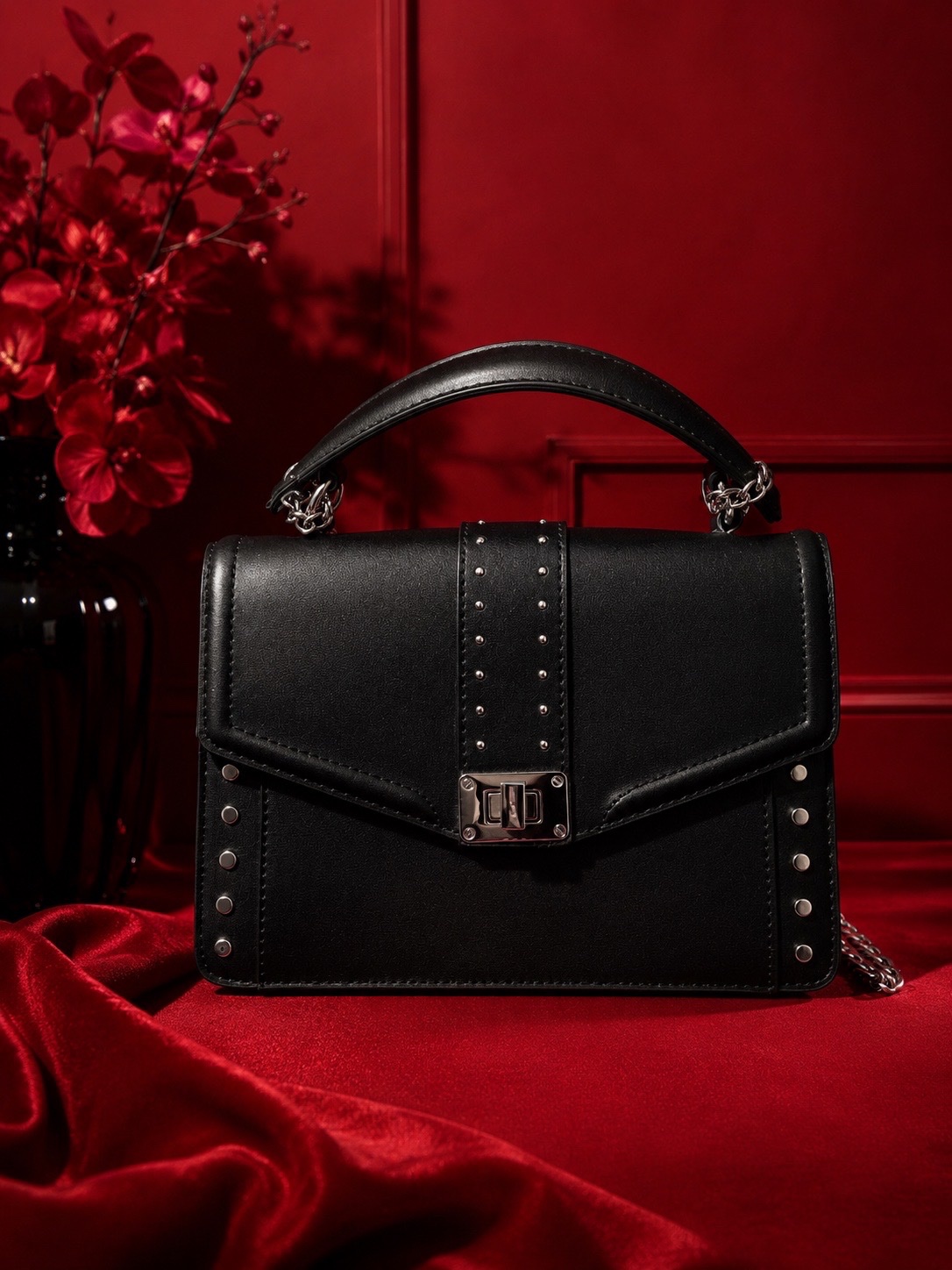 Sac à main noir à clous et chaîne – Stradivarius (Ancienne collection)