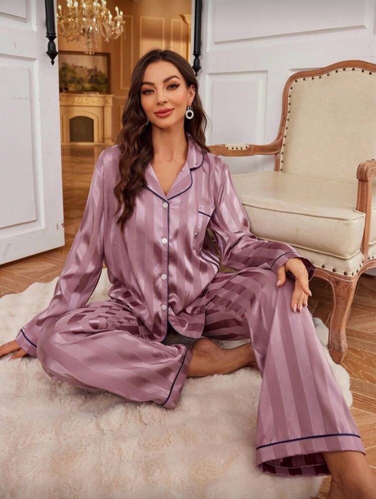 Pyjama satiné élégant 💜✨