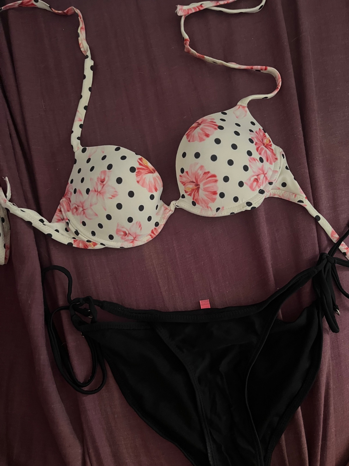 Bikini polka dots
