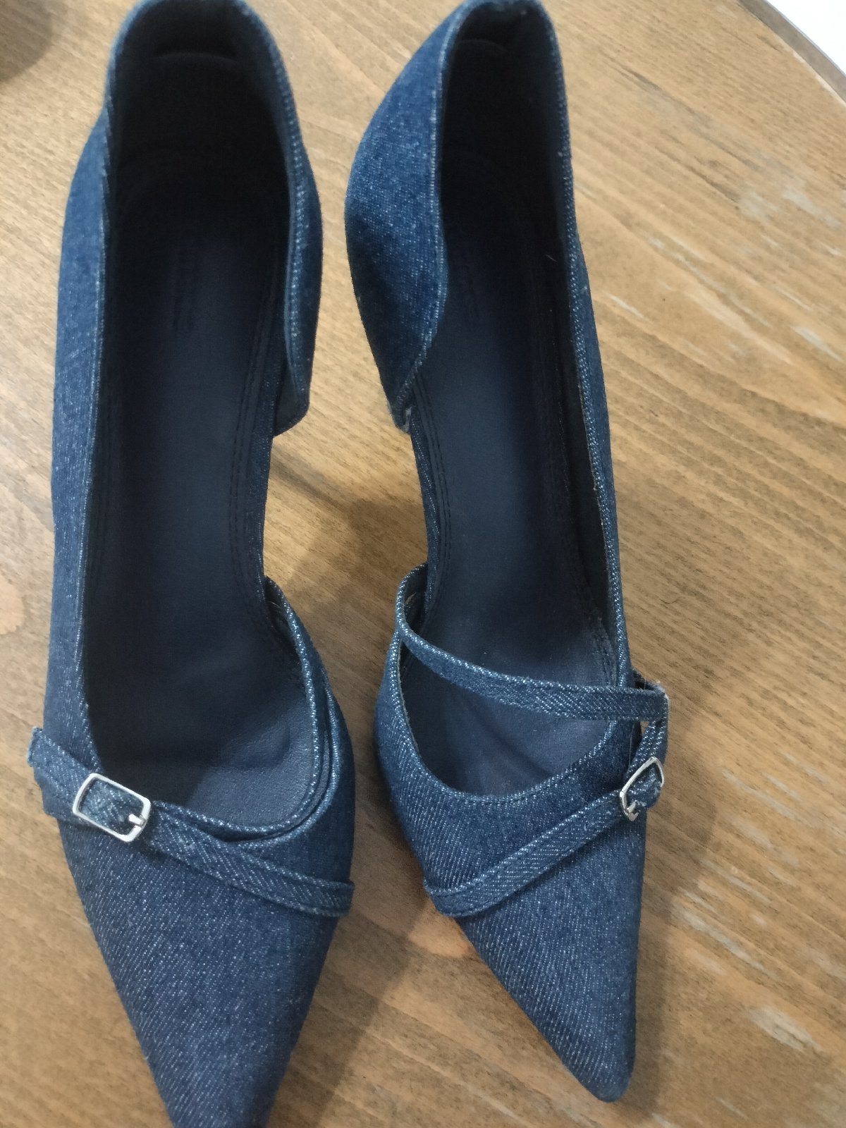 Escarpins en djean bleu p37 neuf