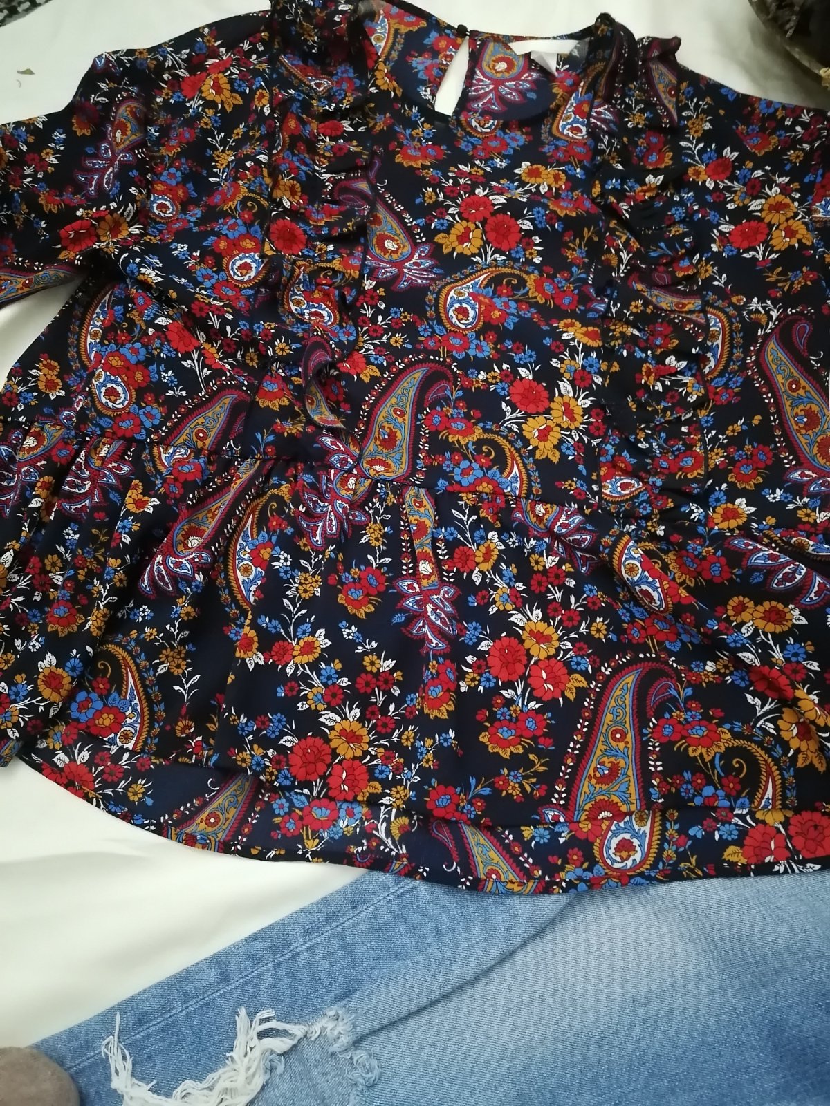 Chemise HM et pantalon gratuit