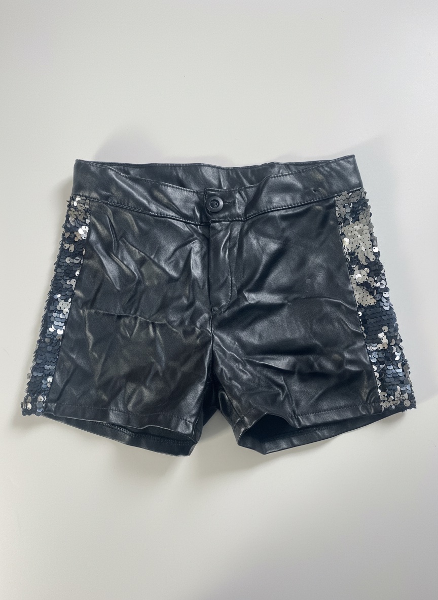 Short cuir