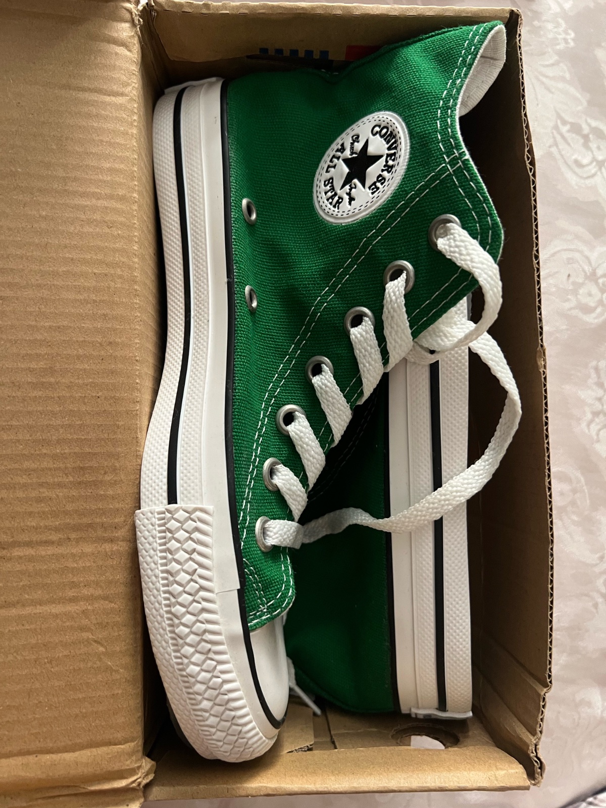 Converse vert