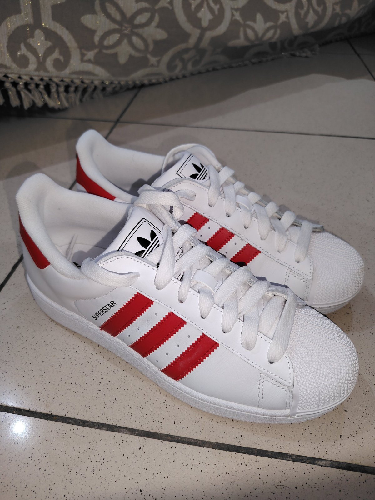 Adidas Super Star taille 43 1/3