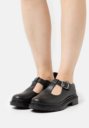 Derbies femme 