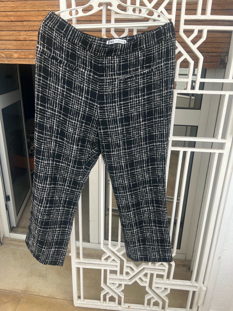Patalon noire et blanc zara