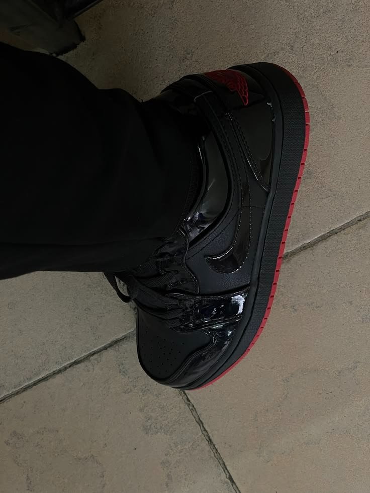 Nike sneakers size 43