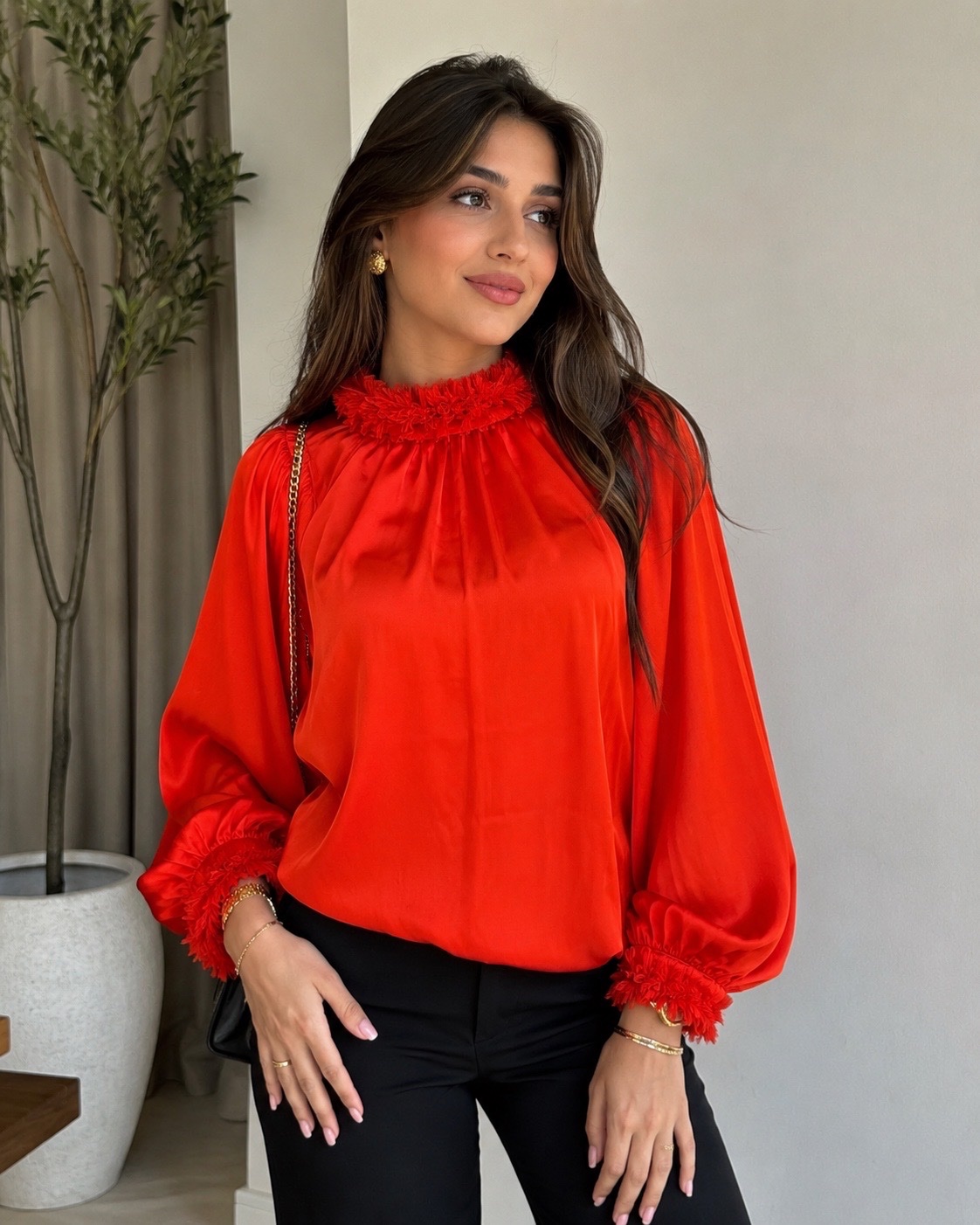 Blouse satinée rouge vif – Taille XS