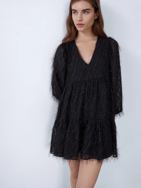 Robe noire Zara estivale parfaite pour l'automne/hiver taille S 