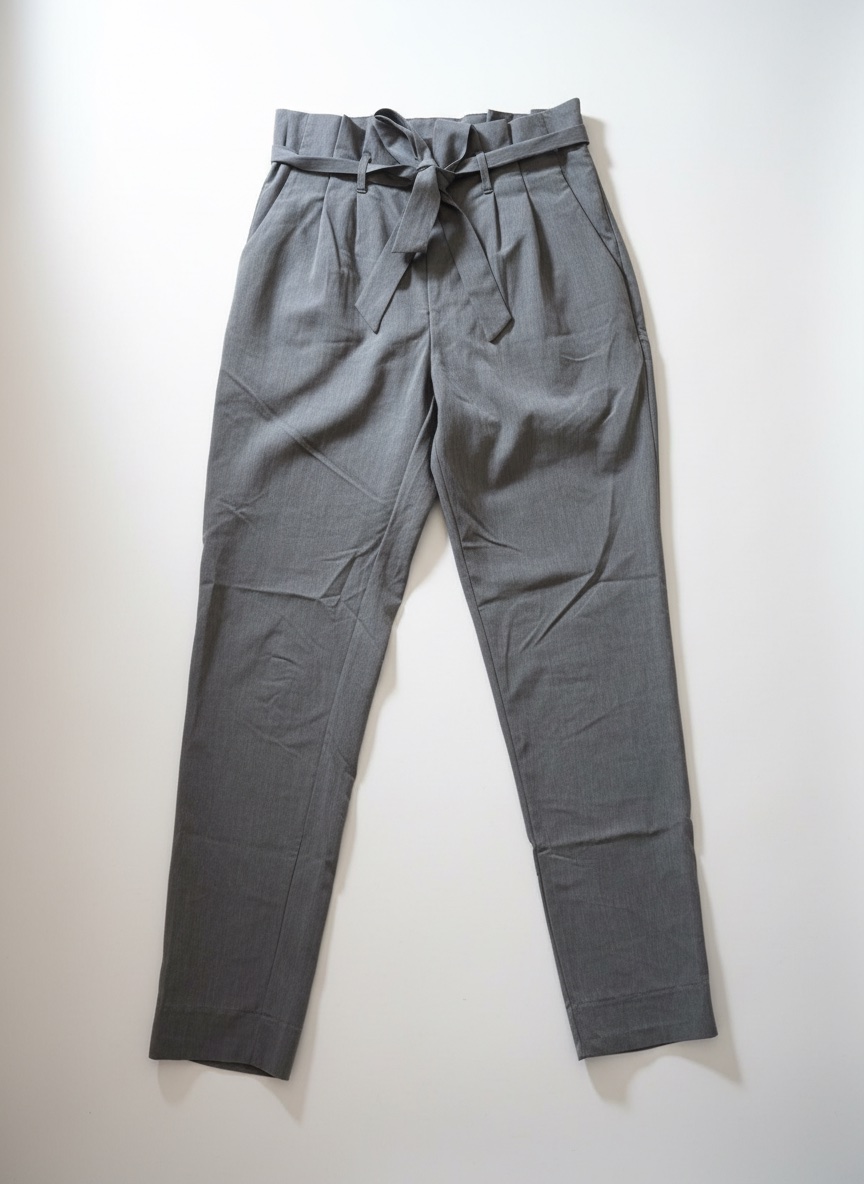 Pantalon taille haute en gris taille S