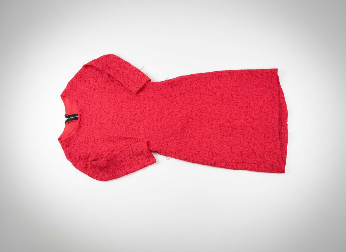 Robe guipure rouge 