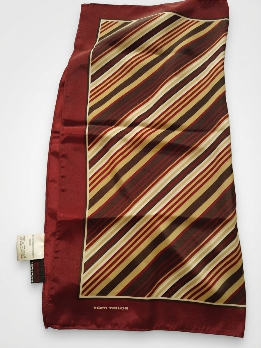 Tom tailor carre de poche53/53