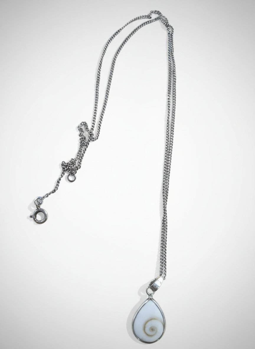 Collier en argent importé de france porte bonheur