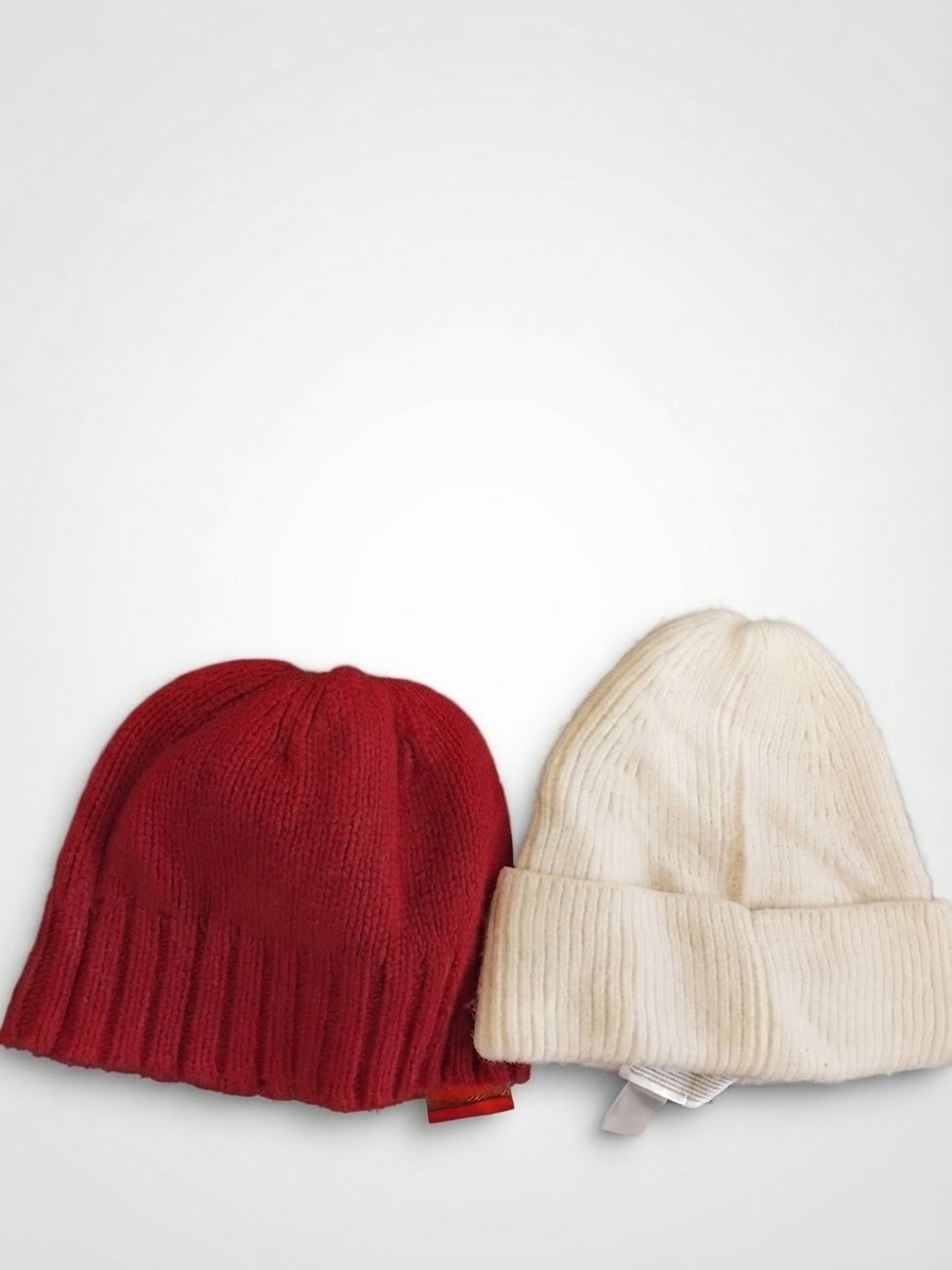 Lot des deux bonnets